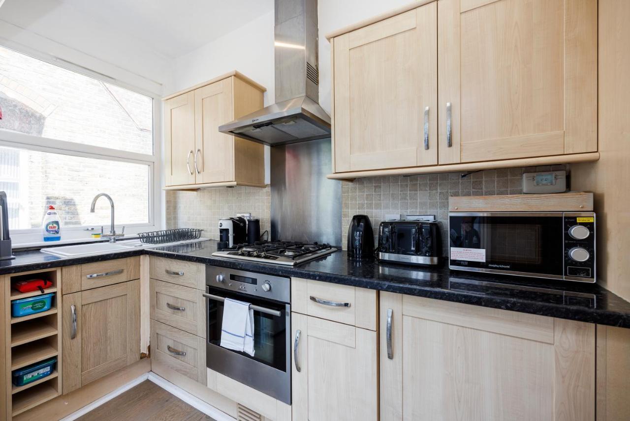 Welcomestay Colliers Wood Two Bed Apartment - Home Away From Home 伦敦 外观 照片